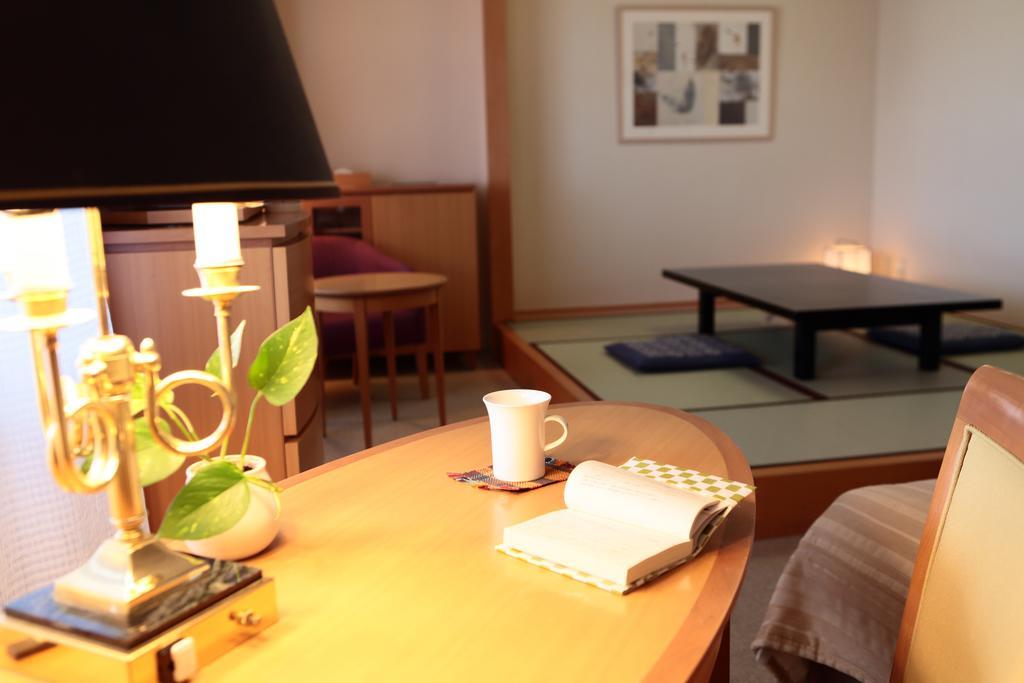 Satoyama Auberge & Hot Spring Wellness Spa Sakuragaike Kurgarden Nanto Rom bilde
